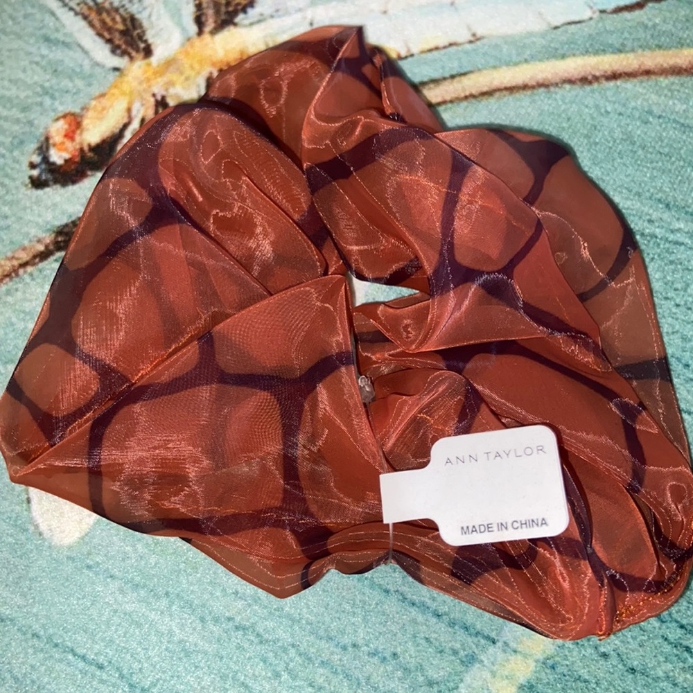 ANN TAYLOR ANIMAL PRINT ORGANZA SCRUNCHIE  NWT